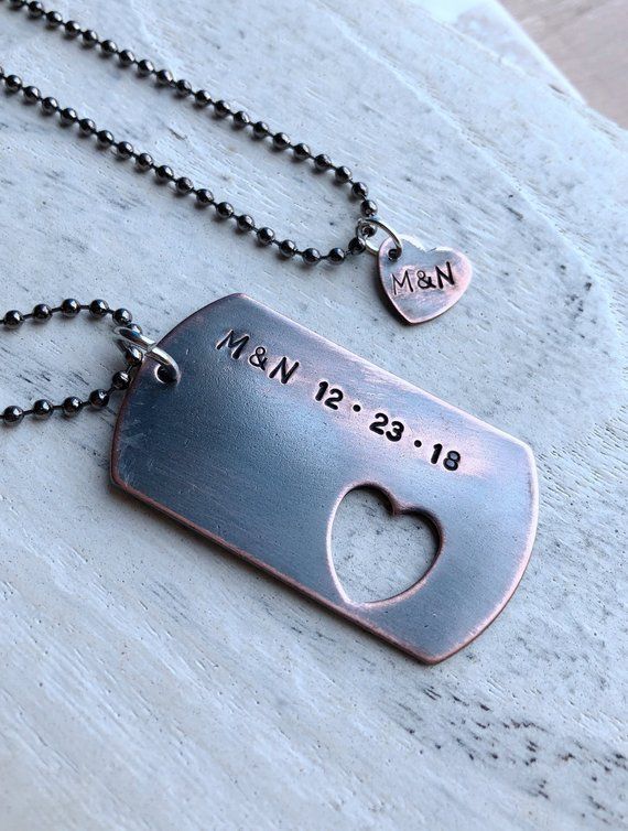 Benefits Of Wearing Standard And Personalized Couple Necklaces 