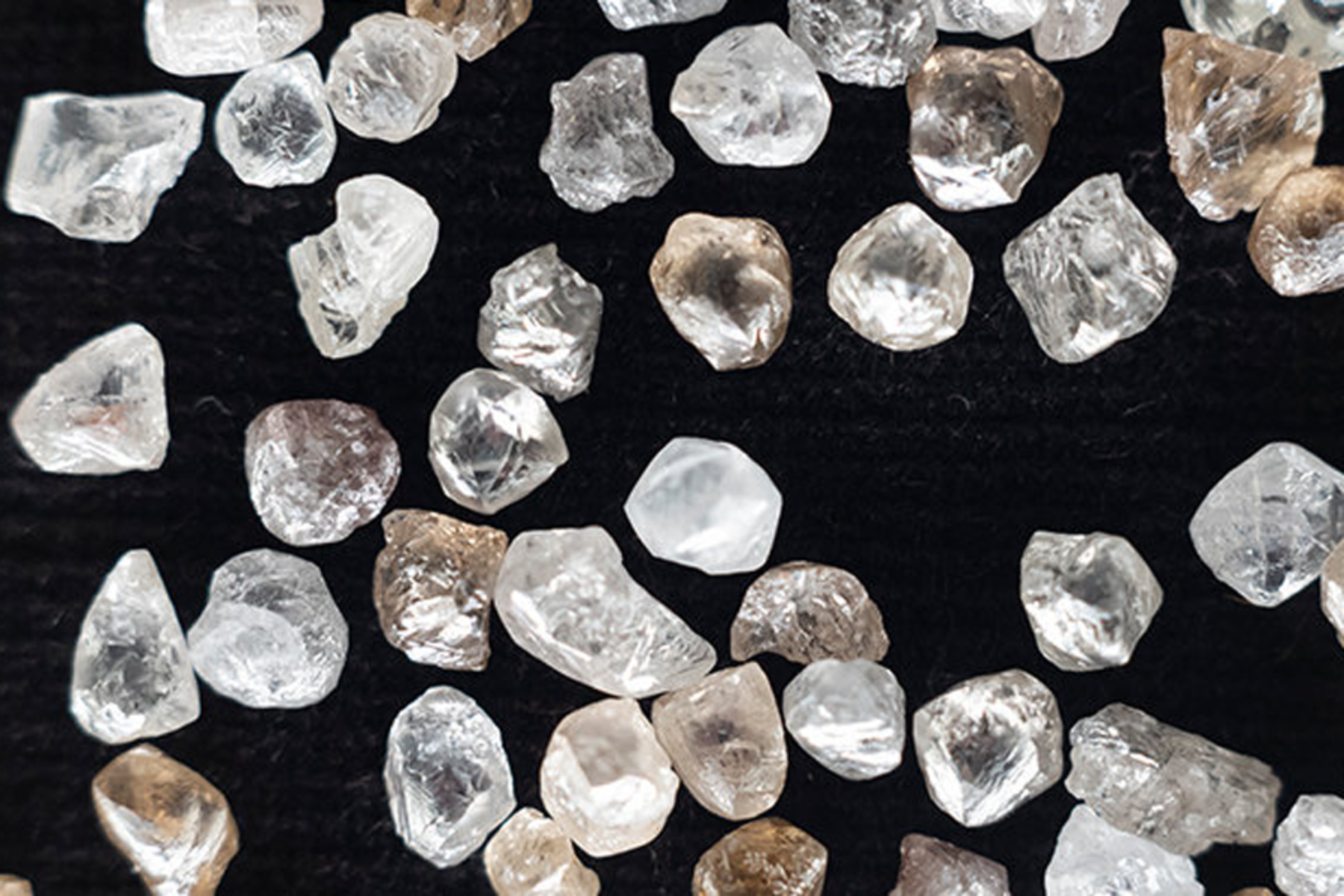 Sales Of Rough Diamonds Maintain Balance For De Beers