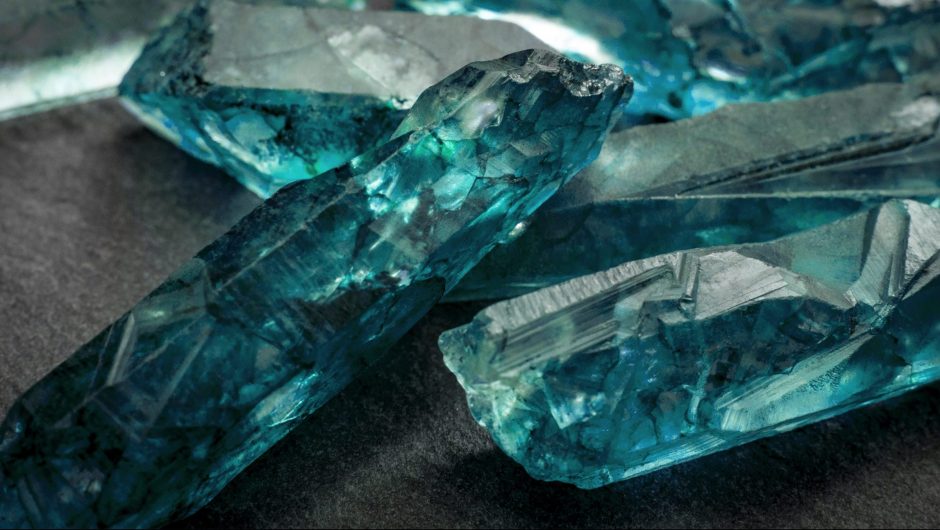 Semi-polish aquamarine crystals