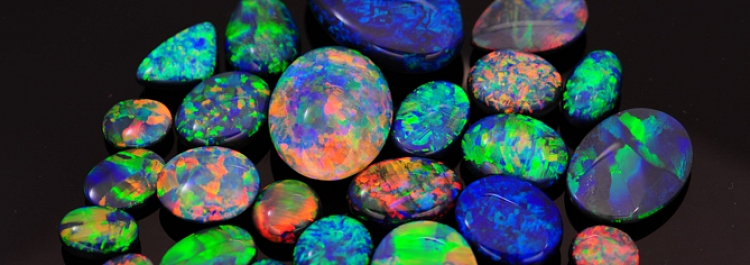 Different types of opal stones