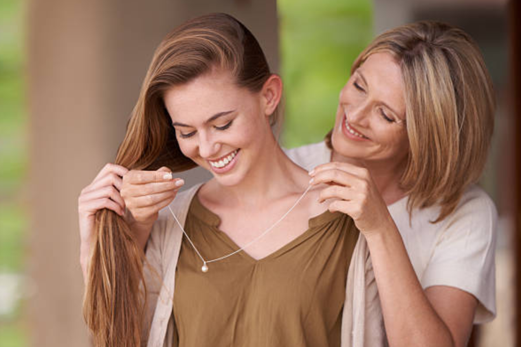 Gold Jewelry For Mother And Daughter - Celebrate The Special Bond