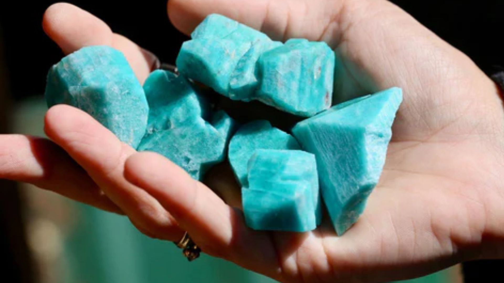 Amazonite Meaning And Uses - Unleashing The Power Of This Beautiful Gemstone