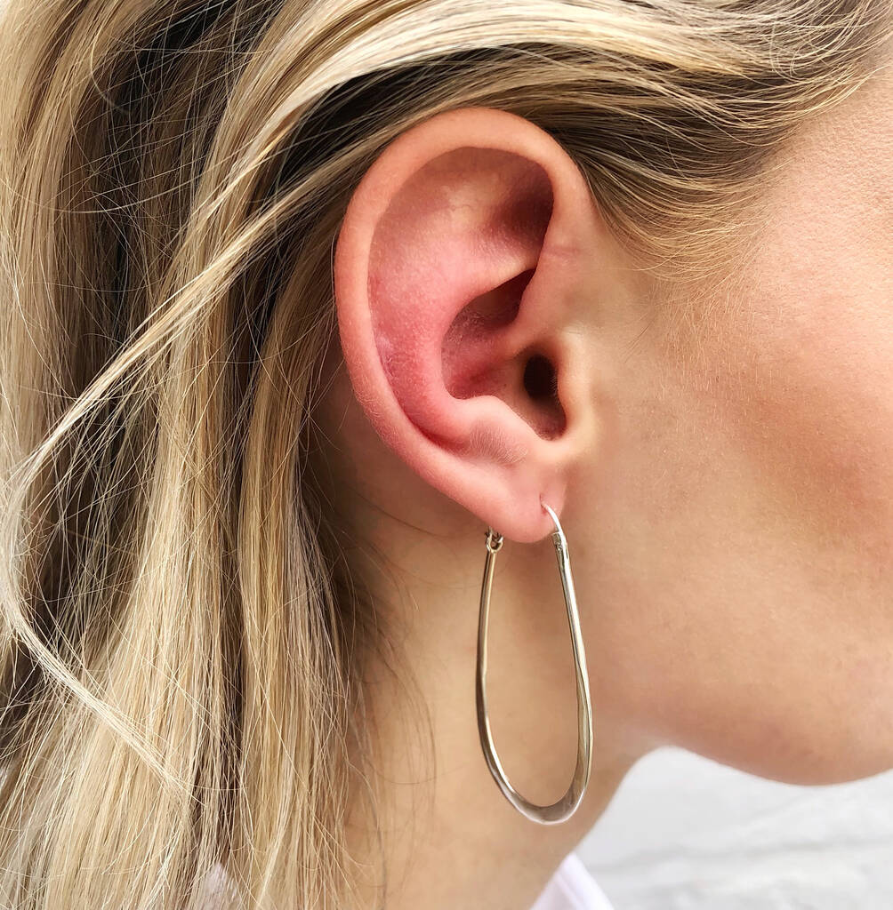 Oval Earrings - A Perfect Accessory For Any Occasion