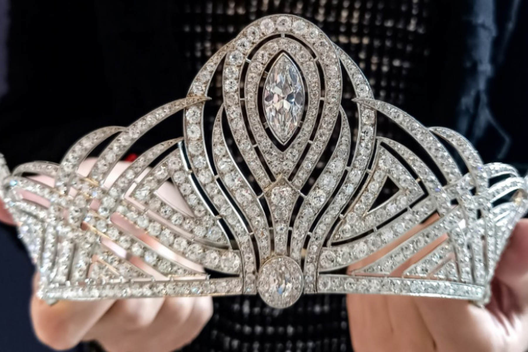 Coronation Tiara Crowns Geneva Jewels Auction