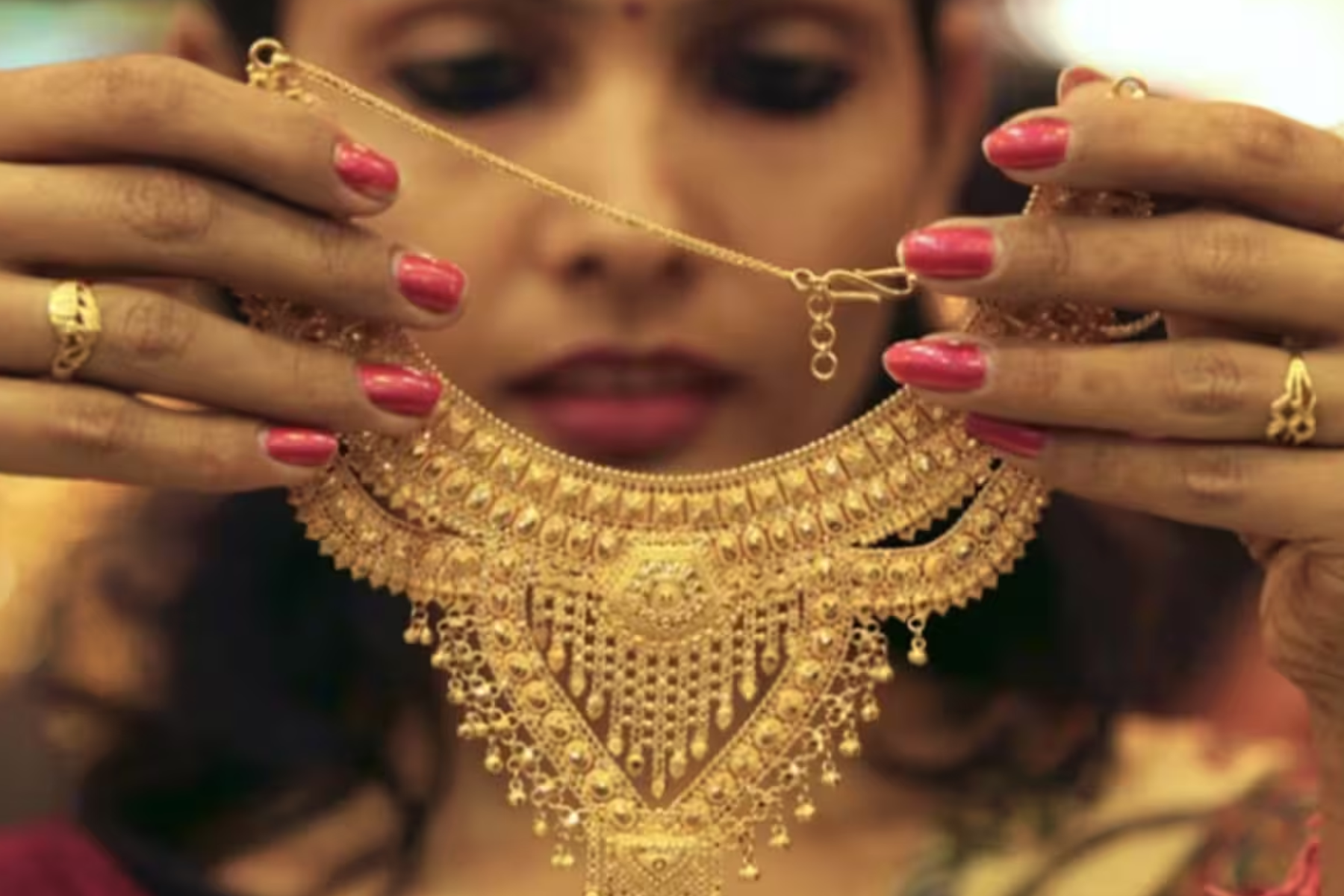 India-implements-import-restrictions-on-plain-gold-jewelry
