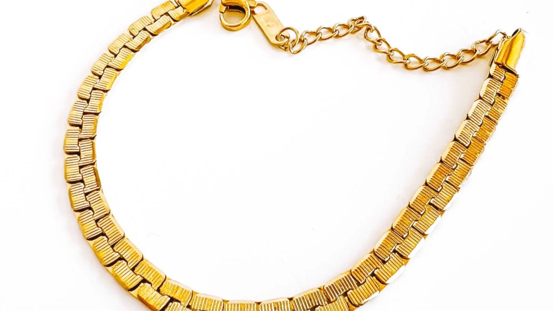 Venetta Gold Braided Link Chain Bracelet