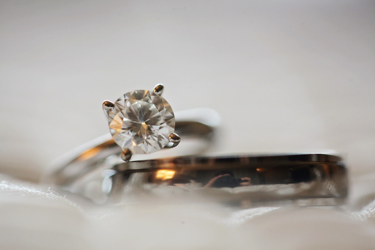 Diamond Stud Silver-colored Eternity Ring