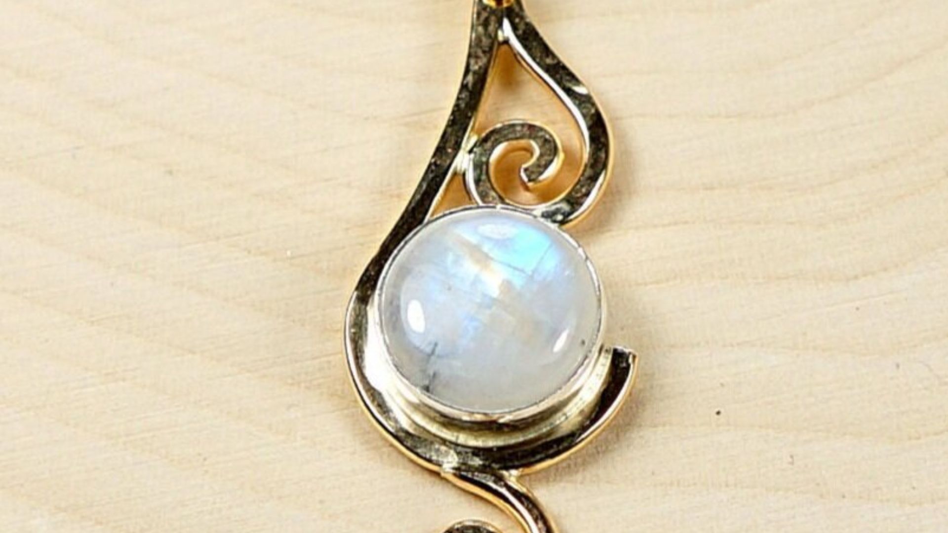 Moonstone Swirl Necklace 