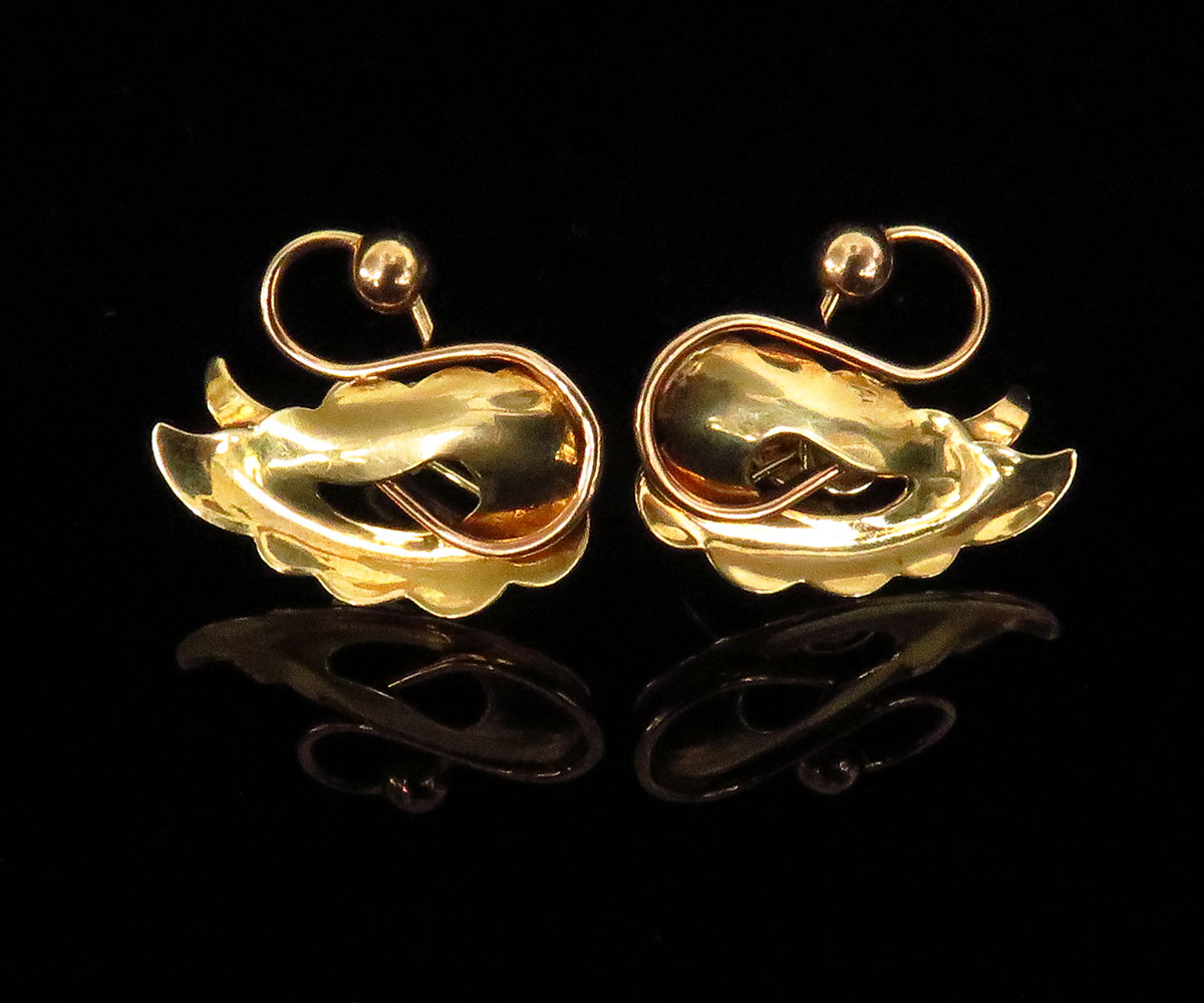 Retro Gold Swan Vintage Huggie Earrings