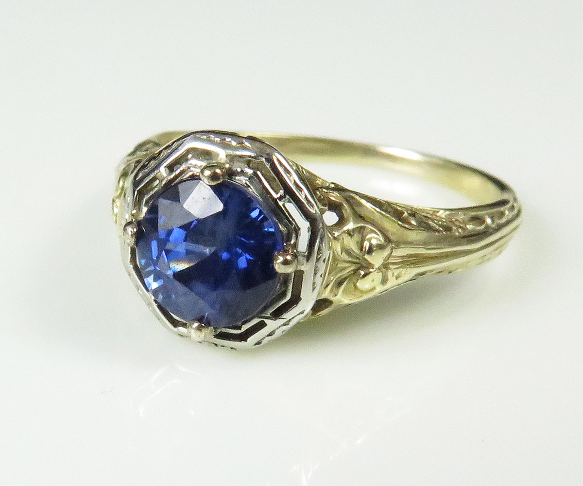 Late Edwardian Gold Filigree Sapphire Ring