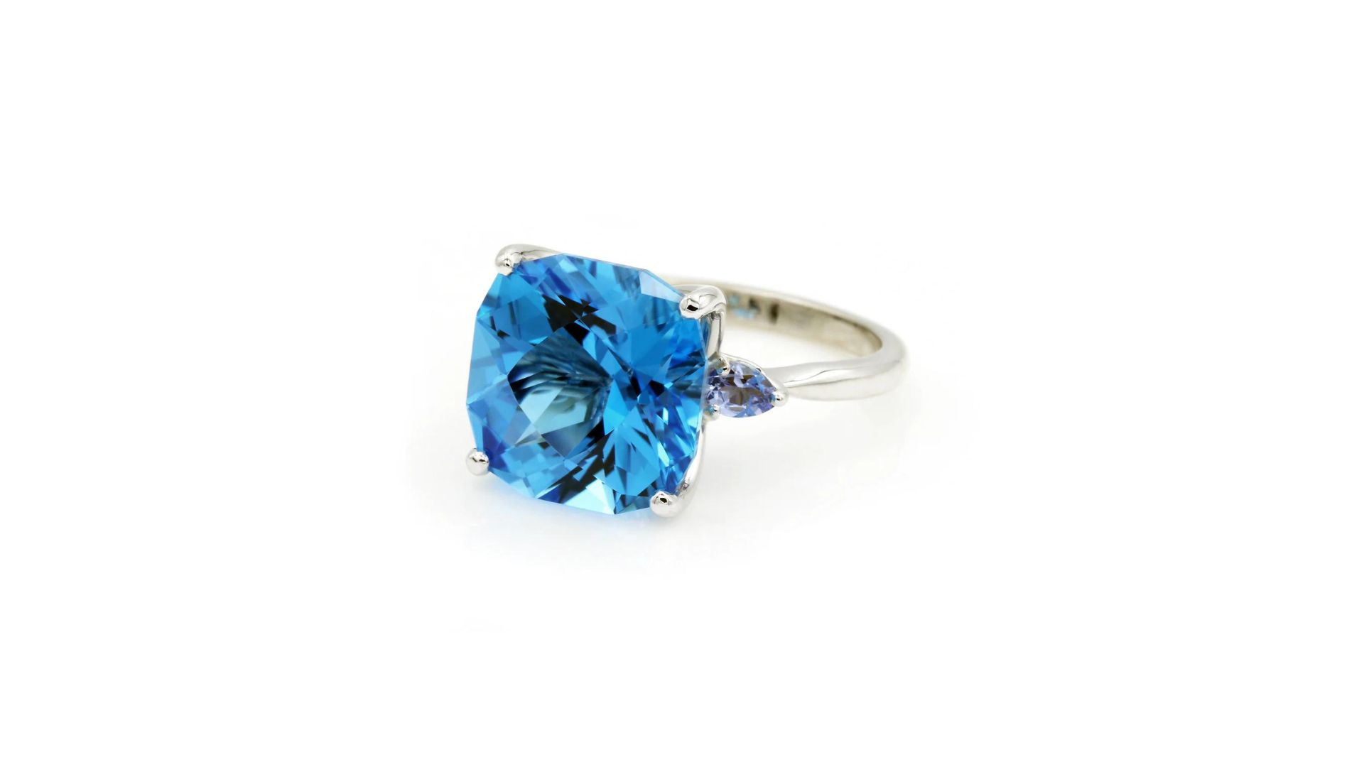 Topaz Rings - Captivating Elegance For Your Jewelry Collection