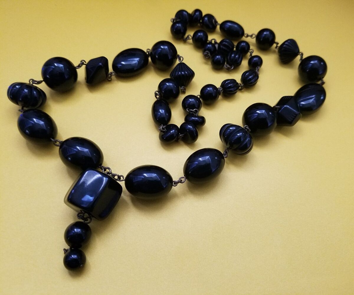 Black lucite long graduated bead necklace