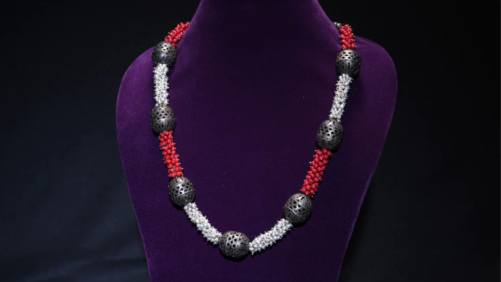 Coral And Pearl Beads Silver Necklace 