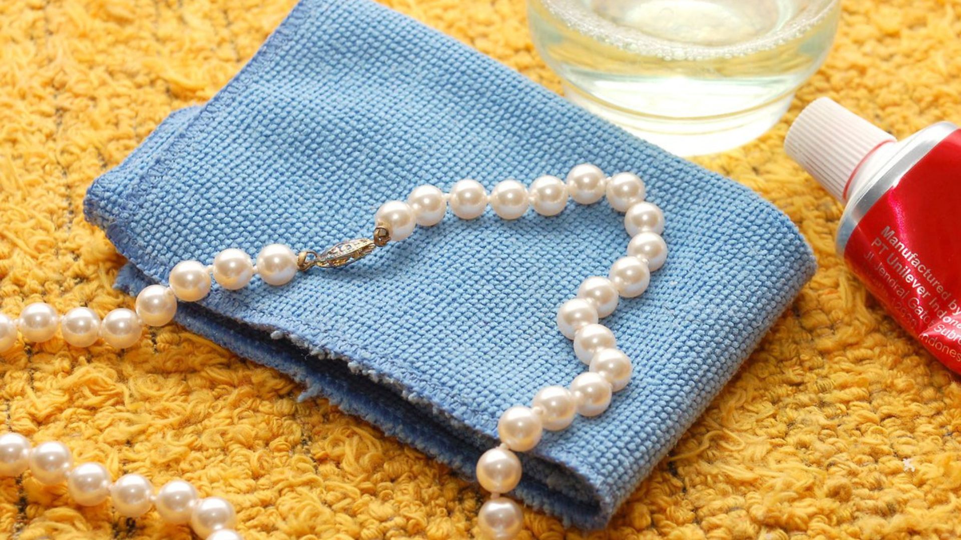 Different Methods To Clean Pearl Jewelry