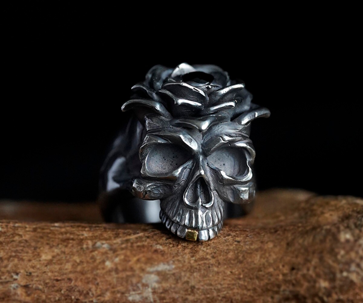 Jawless Skull Gothic Ring Gold Tooth