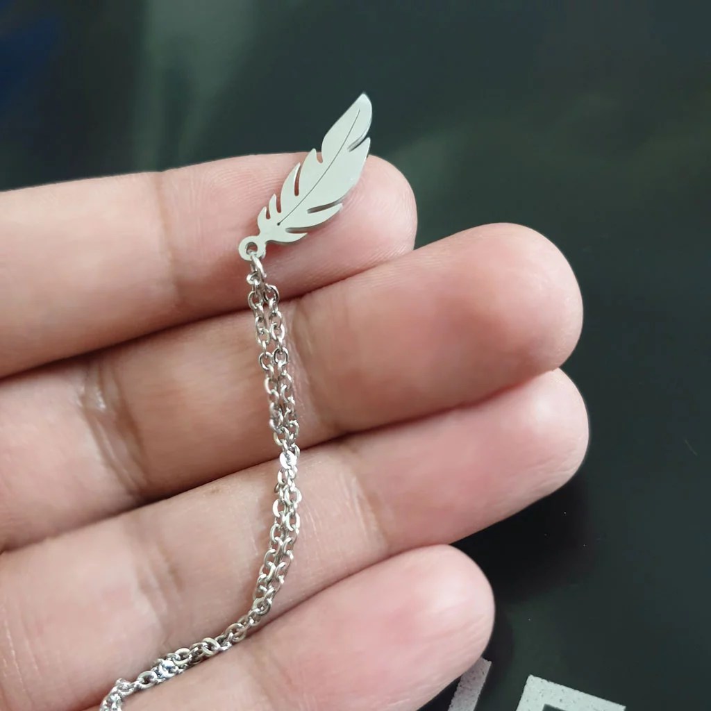 Minimal Feather Necklace