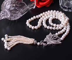 Stunning Butterfly Pearl Necklace