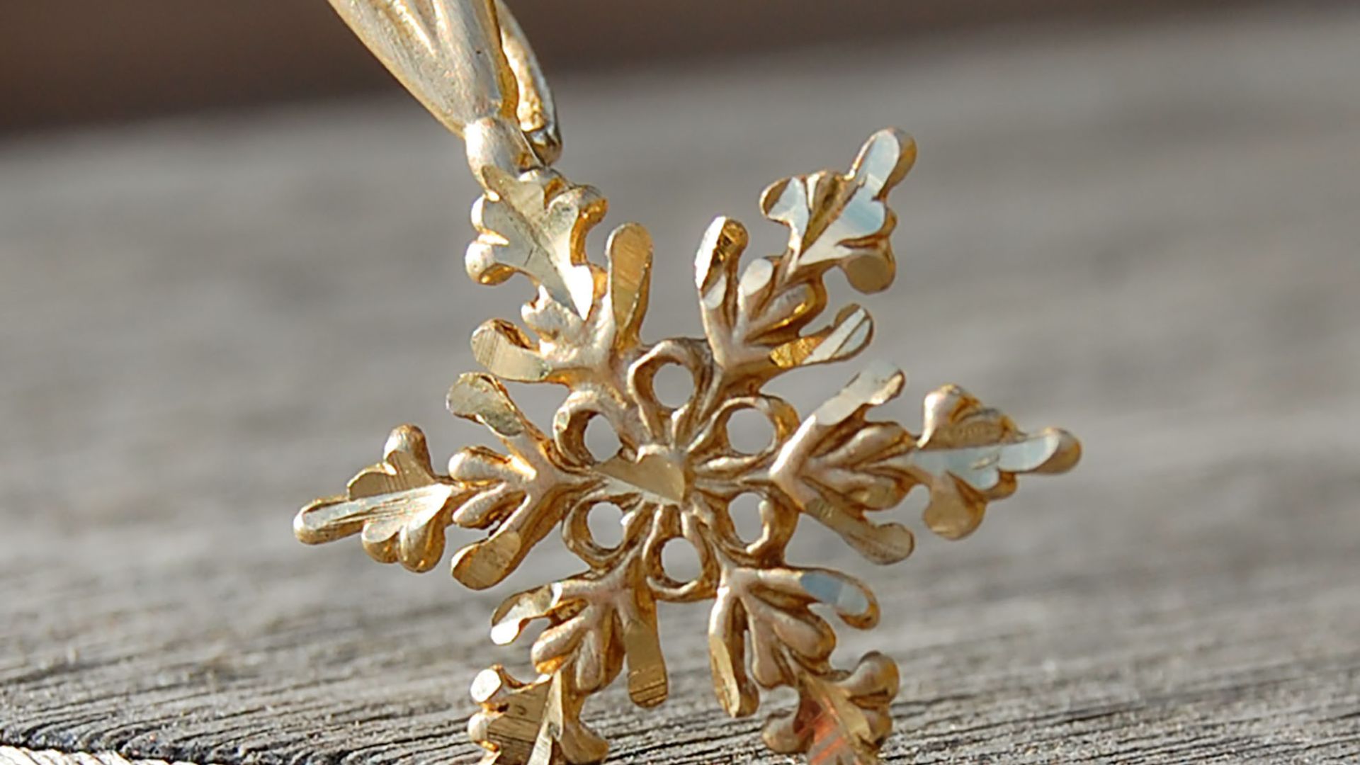 Vintage Delicate Gold Snowflake Charm