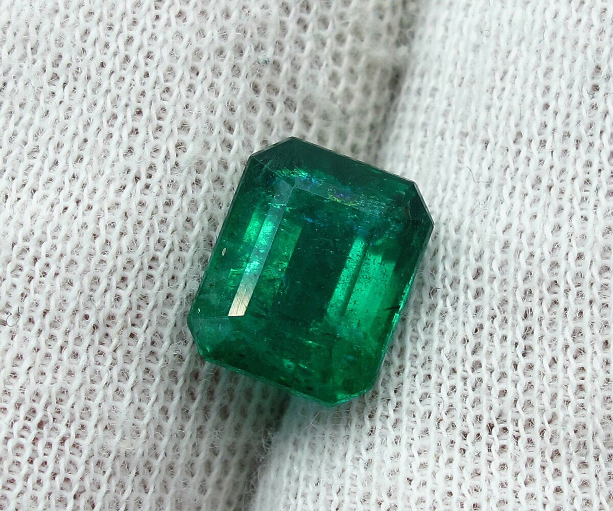 2.58 Carat Zambia Emerald Emerald Cut Emerald Genuine