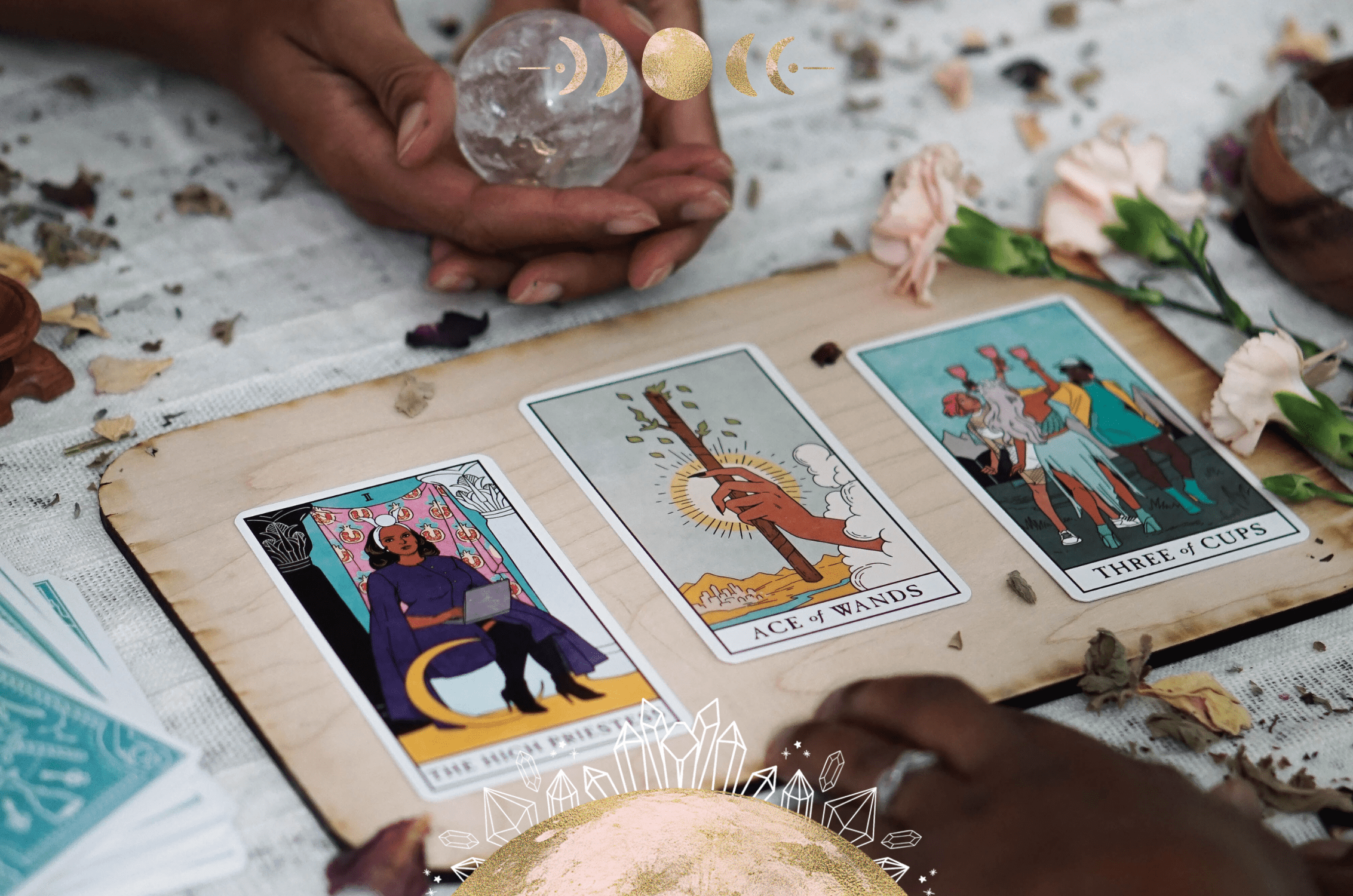 Best Crystals for Tarot & Oracle Card Readings