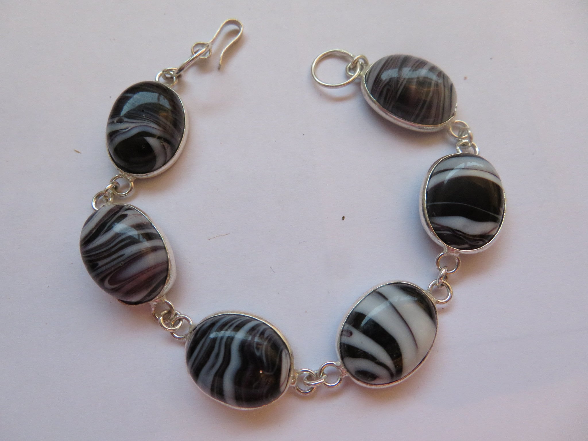 Zebra Agate oval polished gemstones Bracelet