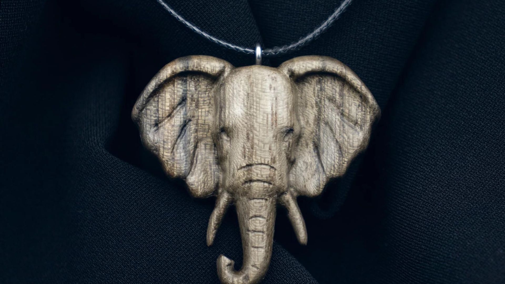 Elephant Wooden pendant Necklace
