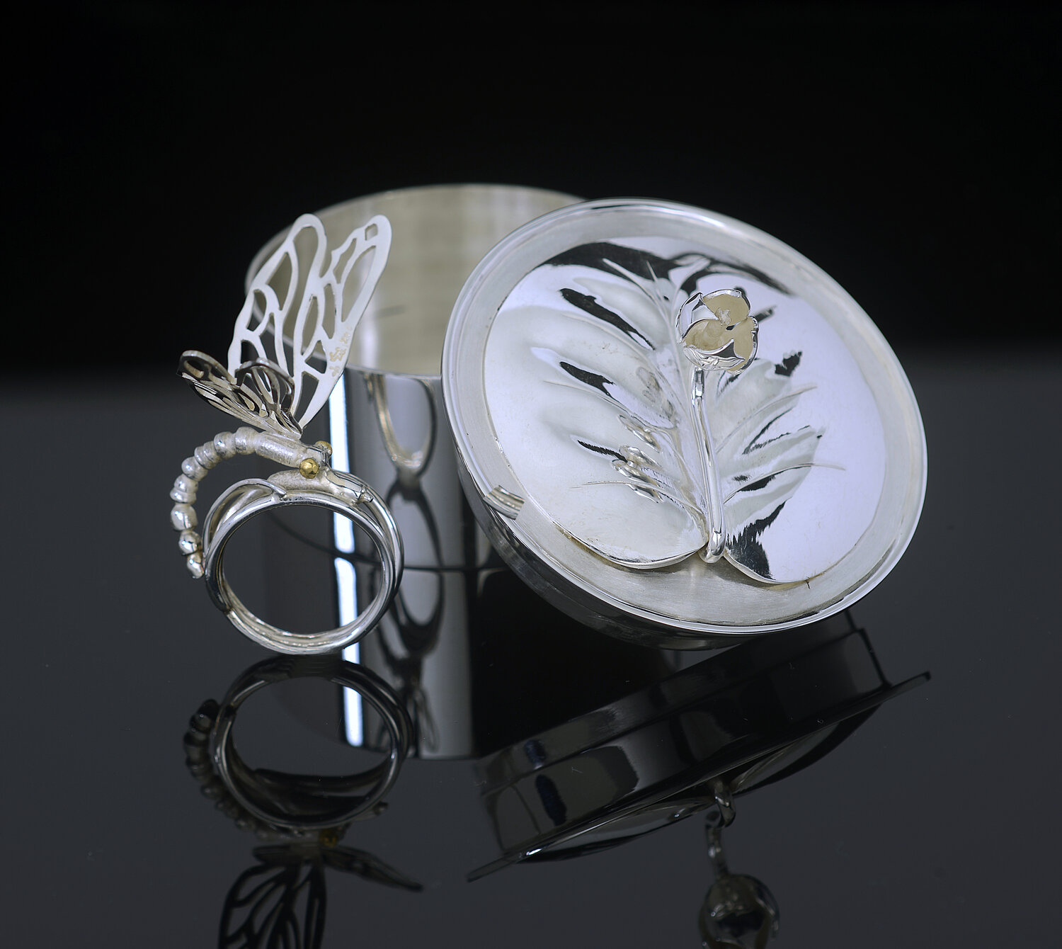 Waterlily Jewelry Container with Dragonfly Ring